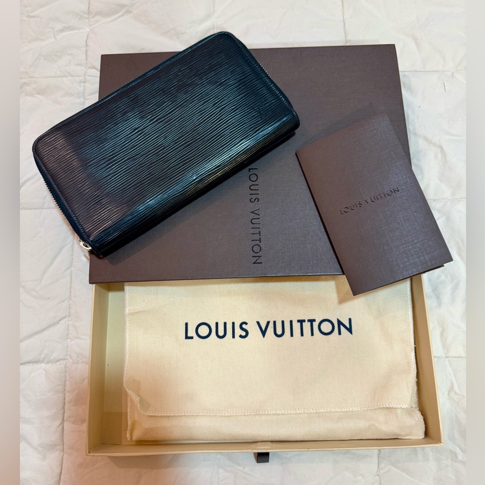 Louis Vuitton Zippy Wallet❗️